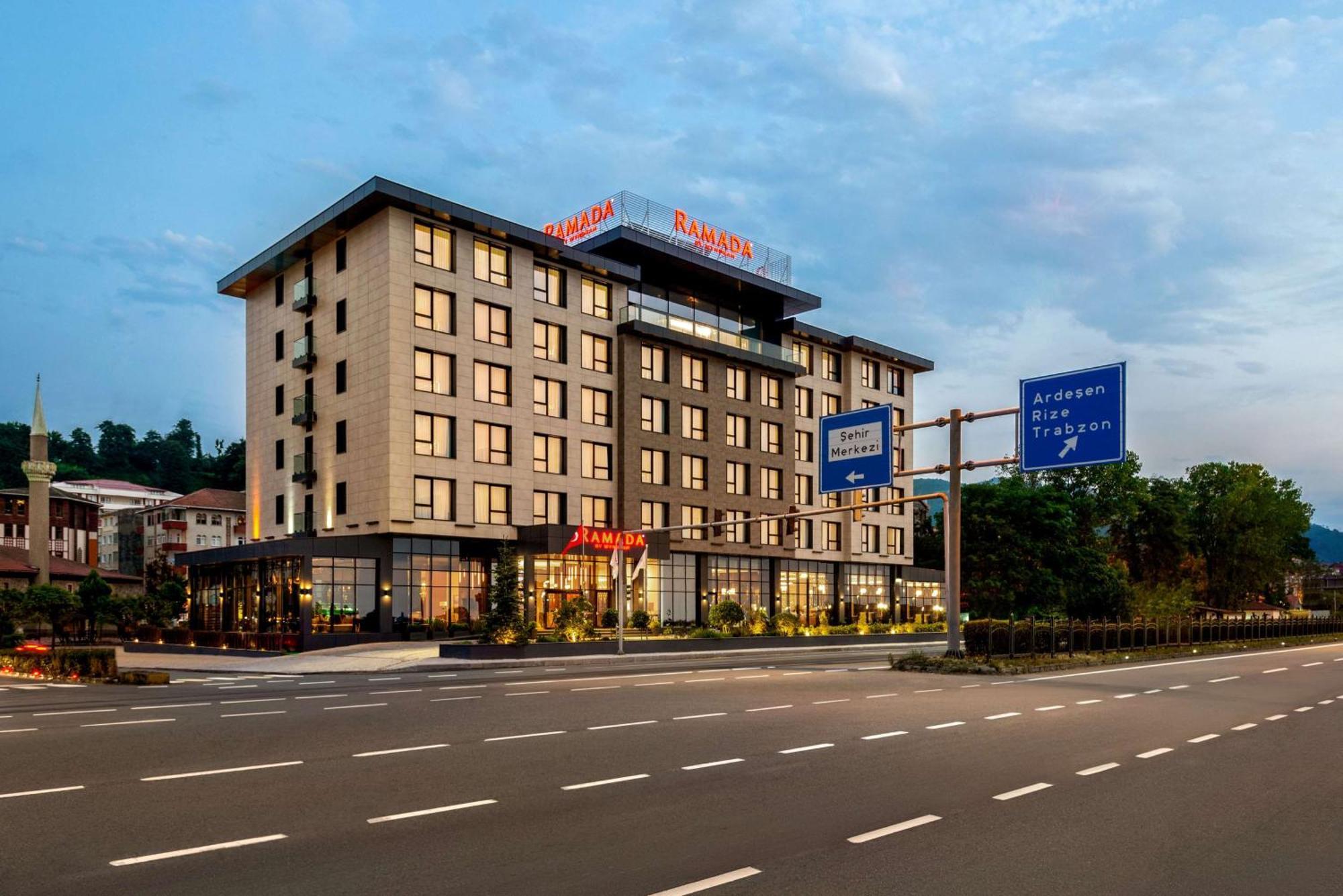 Отель Ramada By Wyndham Rize Findikli Экстерьер фото